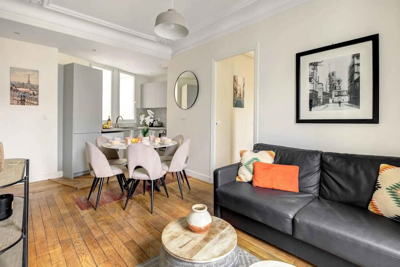 Apartment La Plume Suite A Haven Of Peace In Montorgueil Paris France