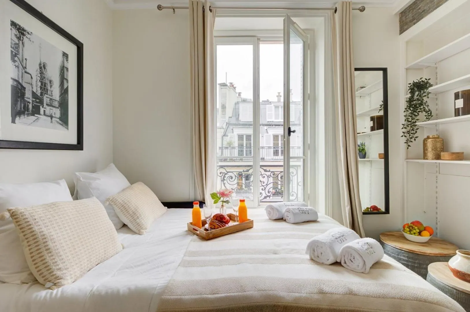 La Plume Suite A Haven Of Peace In Montorgueil Paris Apartment