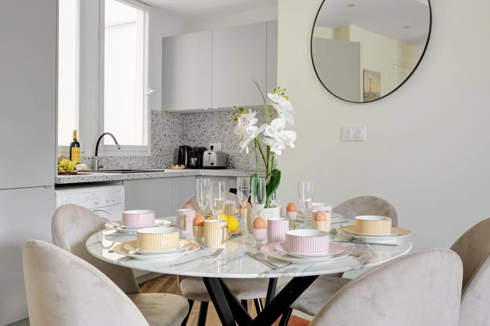 La Plume Suite A Haven Of Peace In Montorgueil Paris Apartment