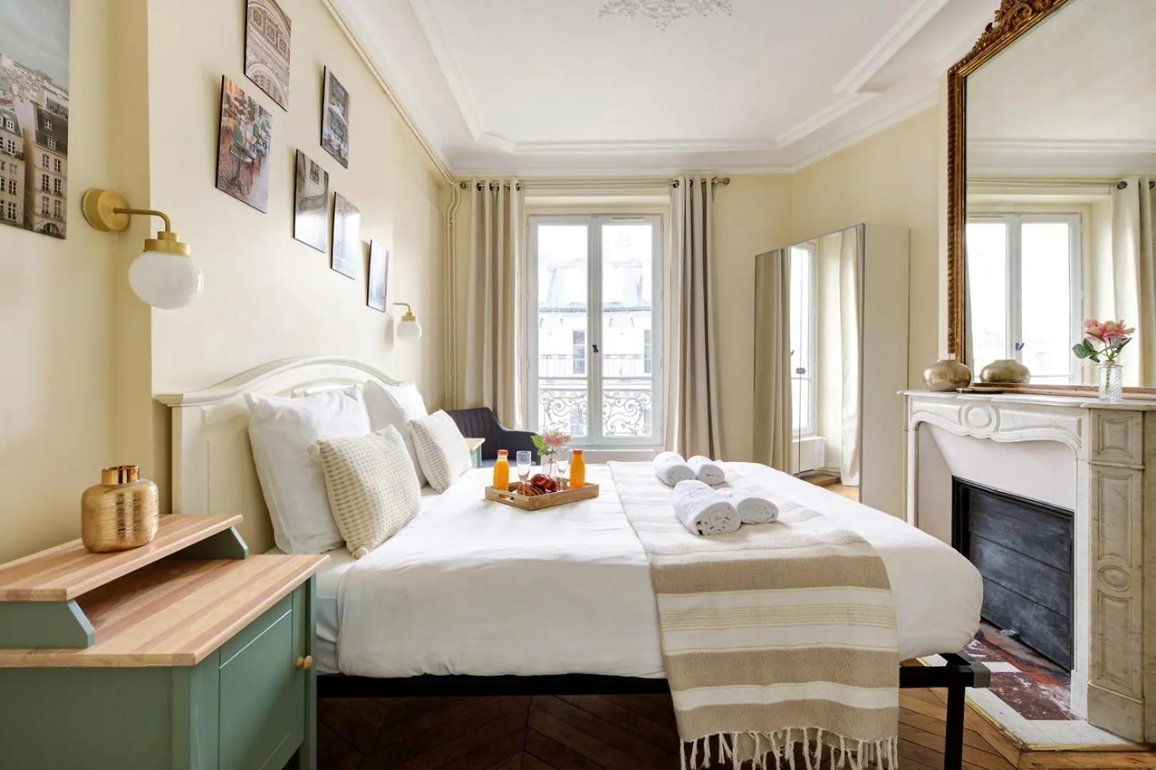 La Plume Suite A Haven Of Peace In Montorgueil Parijs