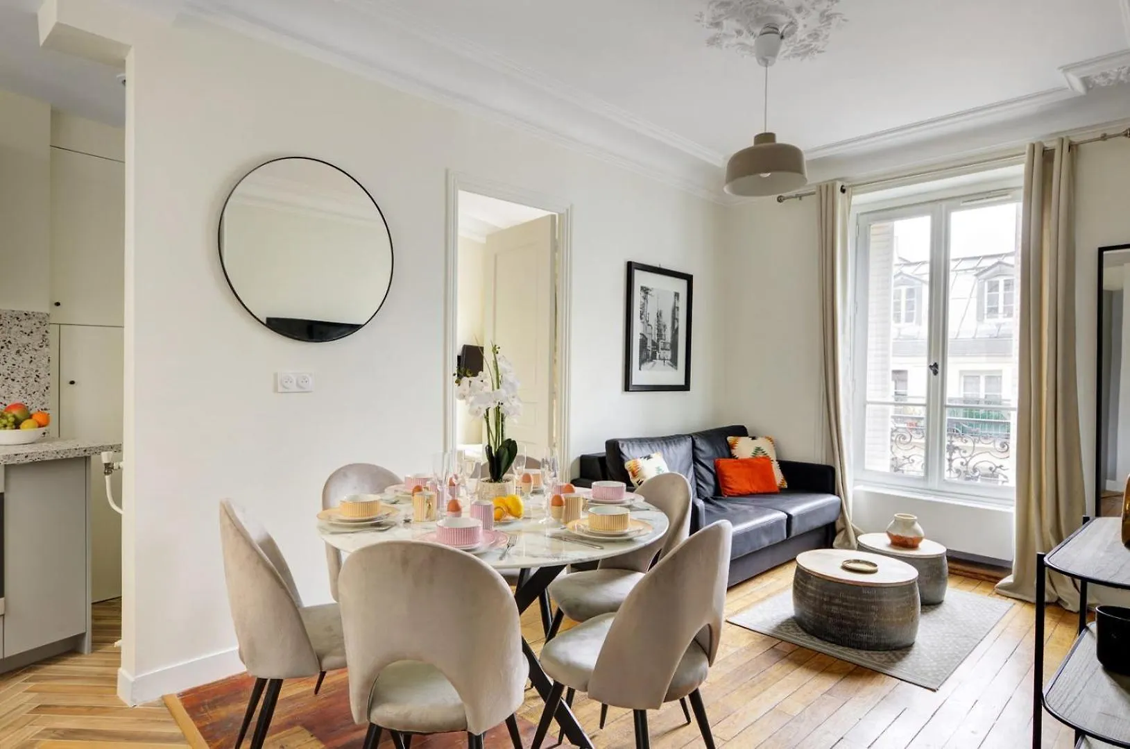 La Plume Suite A Haven Of Peace In Montorgueil Париж Апартаменты