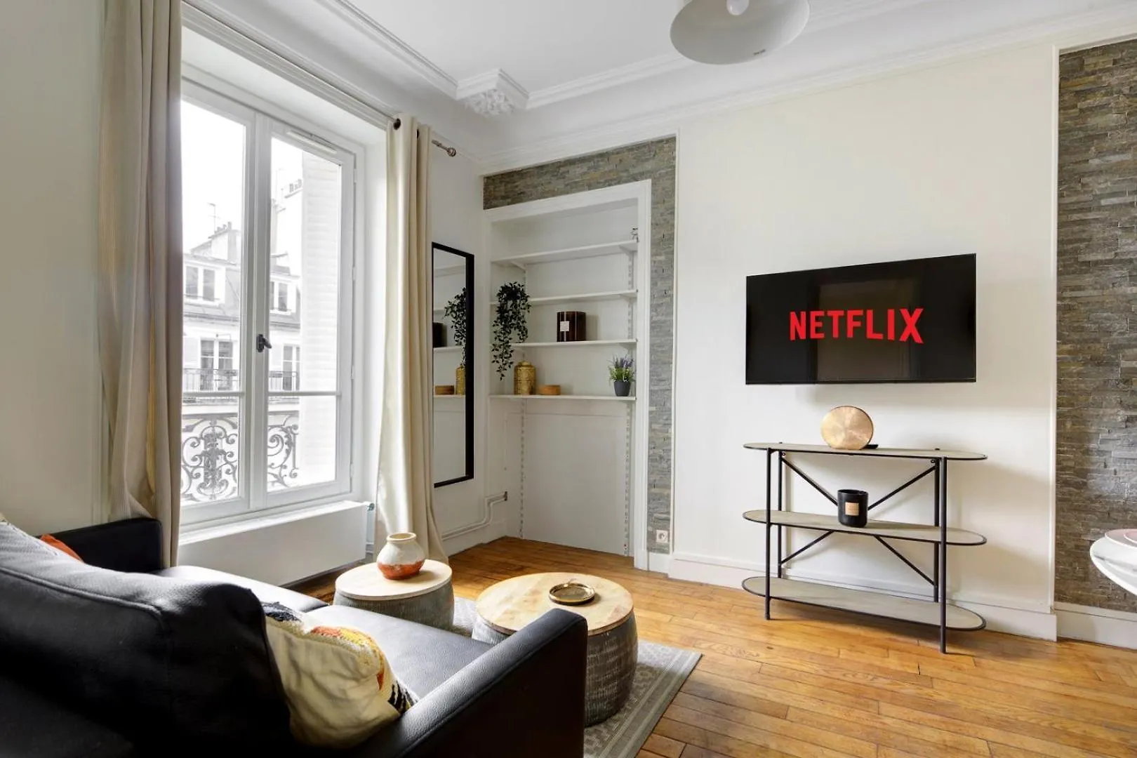 Апартаменты La Plume Suite A Haven Of Peace In Montorgueil Париж Франция